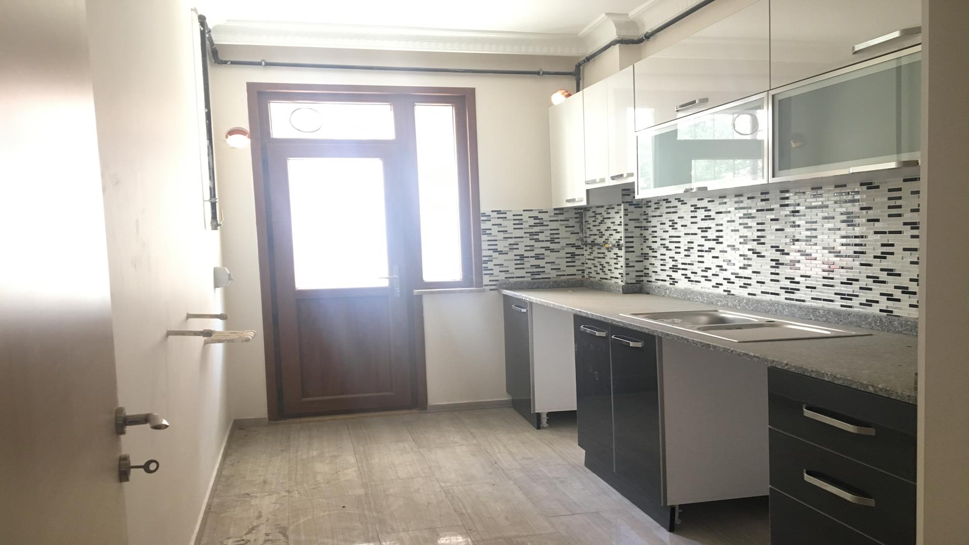 Kiralık Daire, İstanbul / YAKUPLU / YAKUPLU