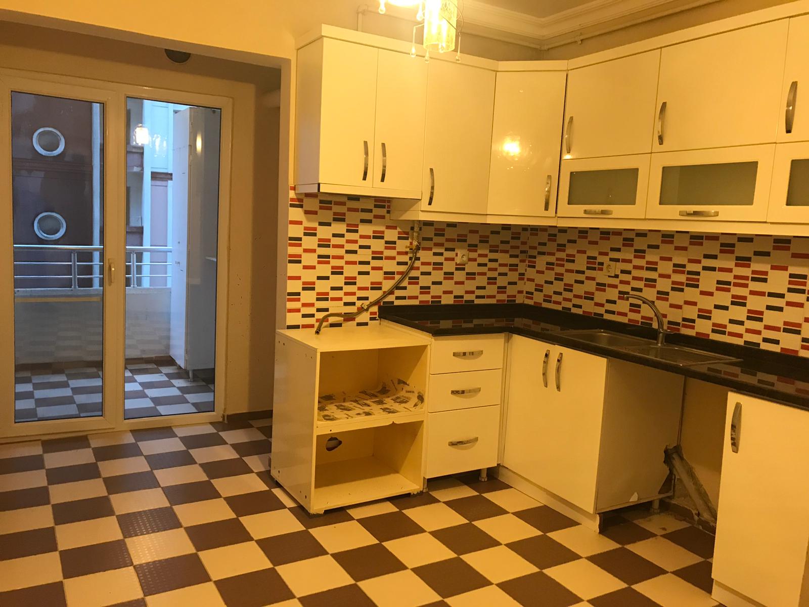 Kiralık Daire, İstanbul / ESENYURT / GÖKEVLER