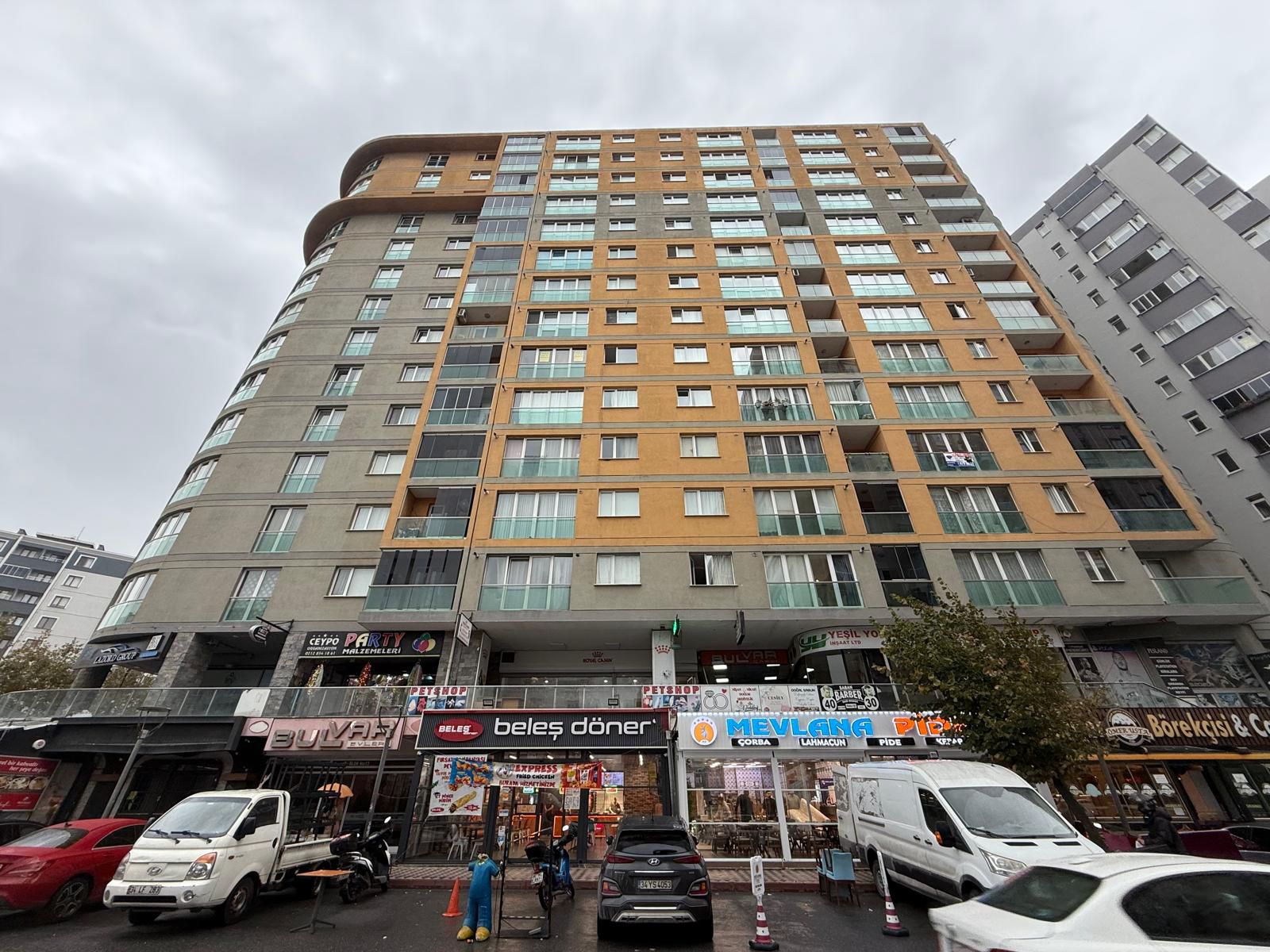 Kiralık Apartman, İstanbul / ESENYURT / CUMHURİYET