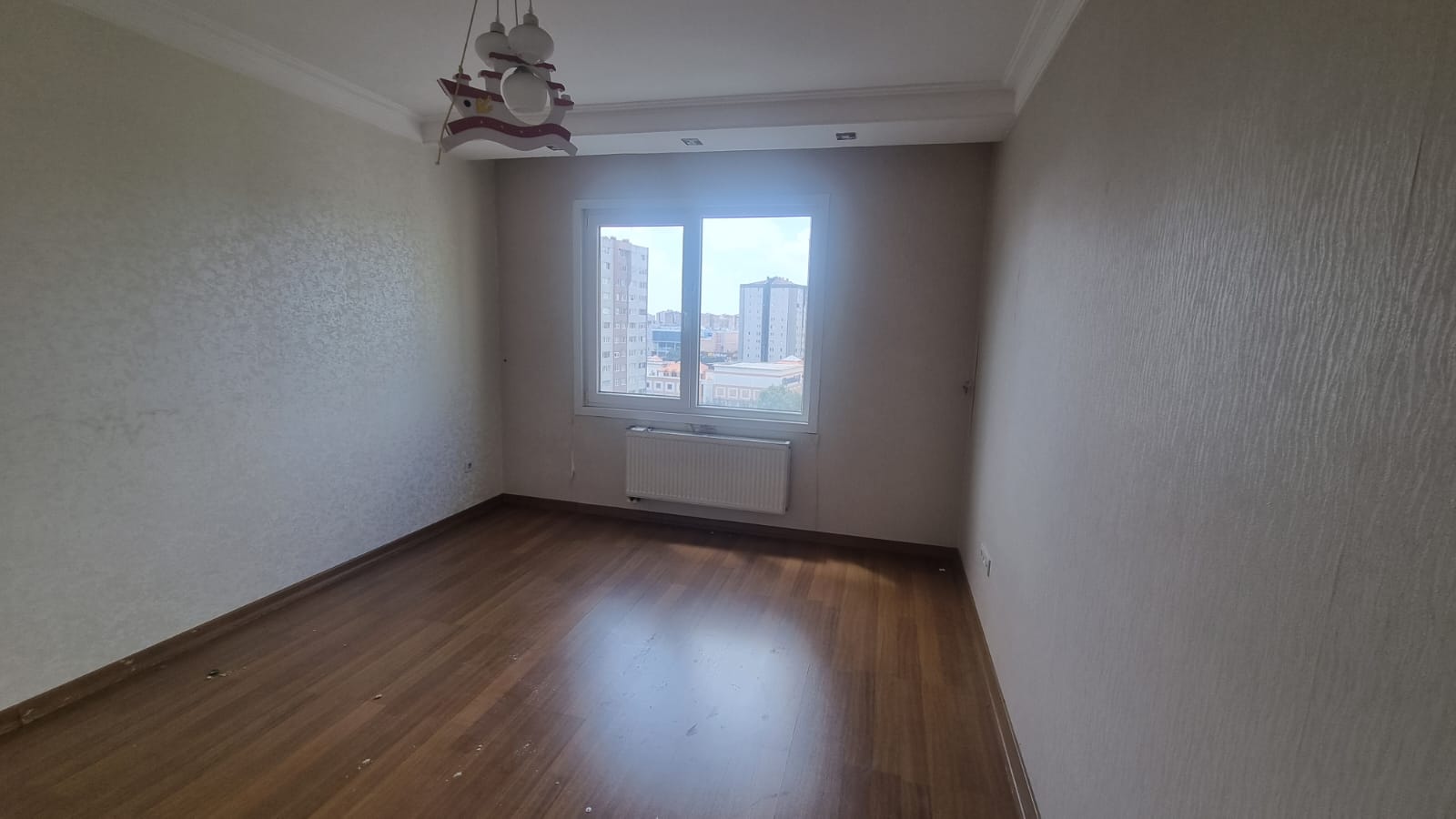Kiralık Daire, İstanbul / ESENYURT / CUMHURİYET