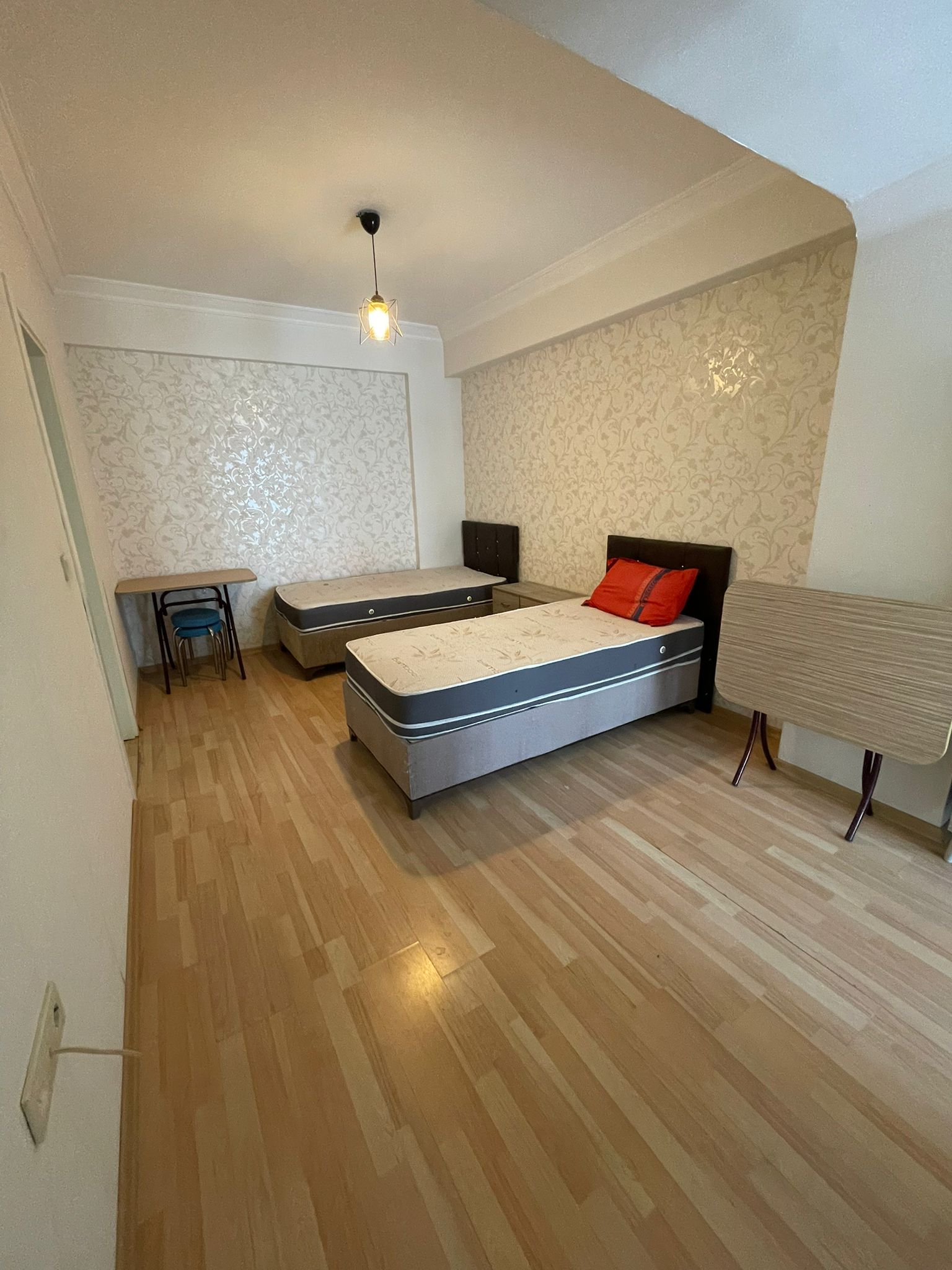 Kiralık Daire, İstanbul / ESENYURT / CUMHURİYET
