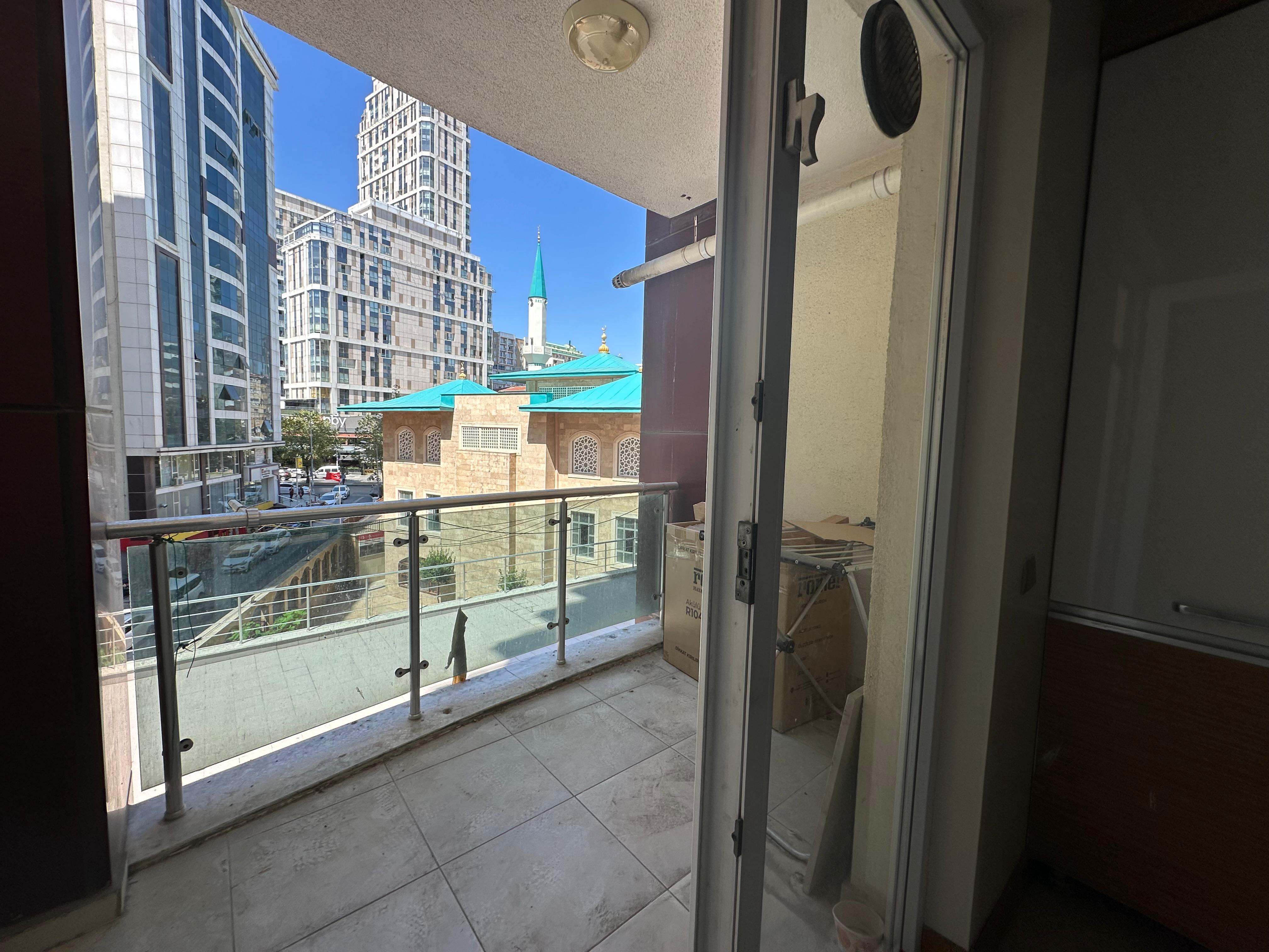 Satılık Daire, İstanbul / CUMHURİYET