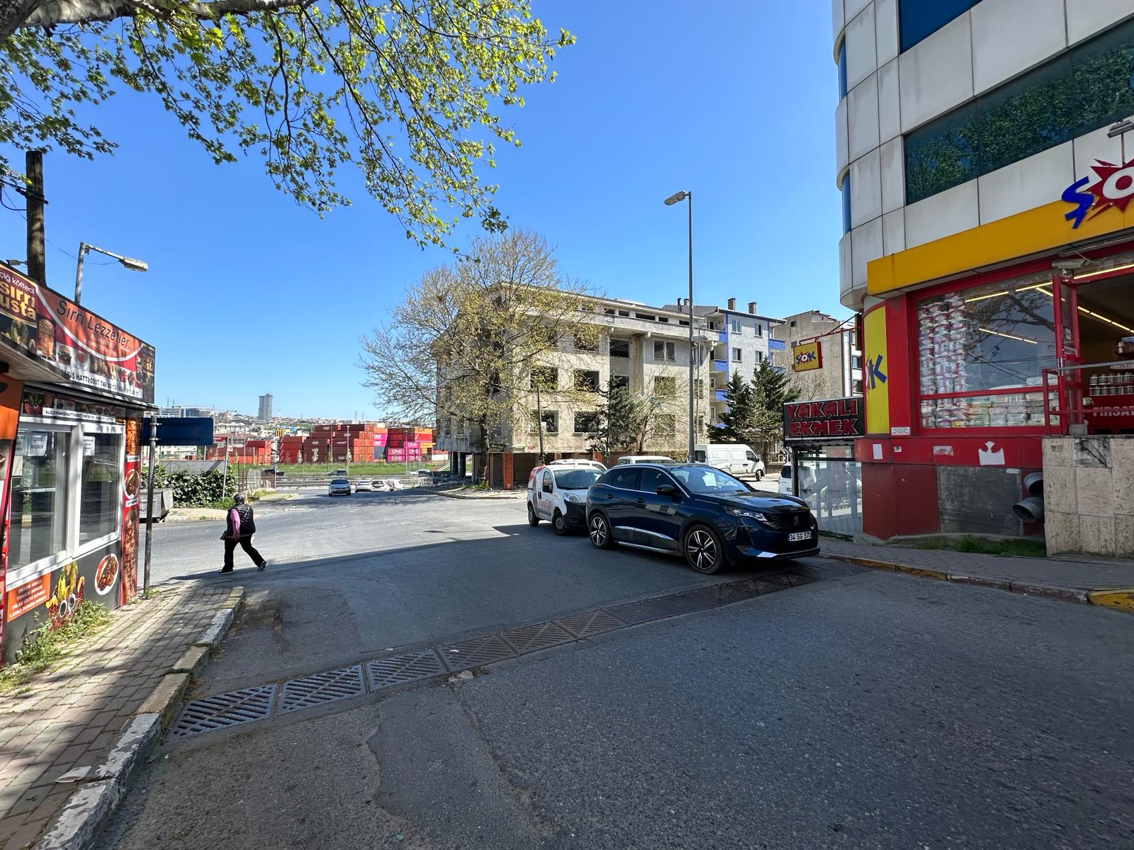 Satılık Dükkan, İstanbul / YAKUPLU