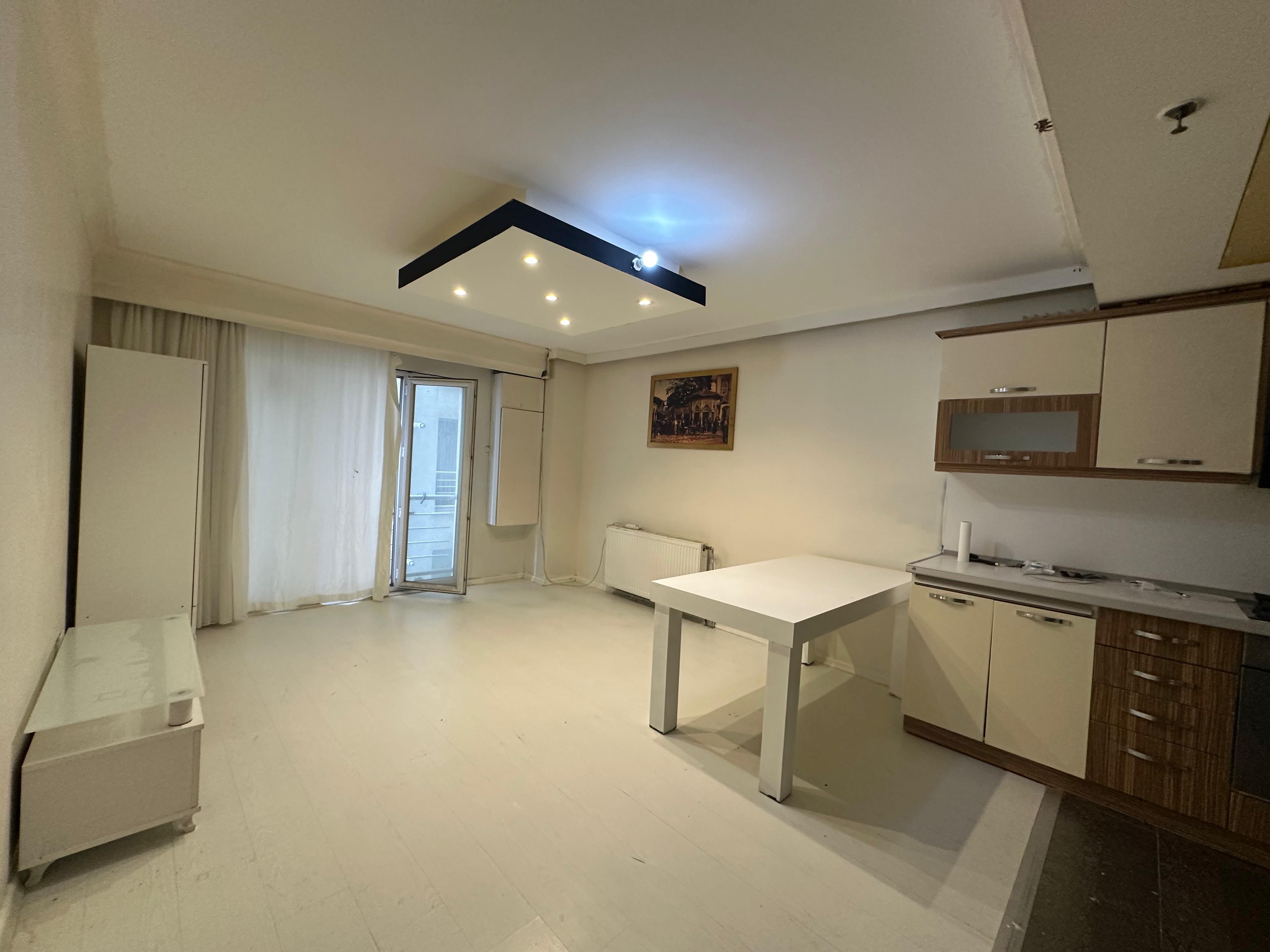 Kiralık Daire, İstanbul / ESENYURT / PİRİ REİS 