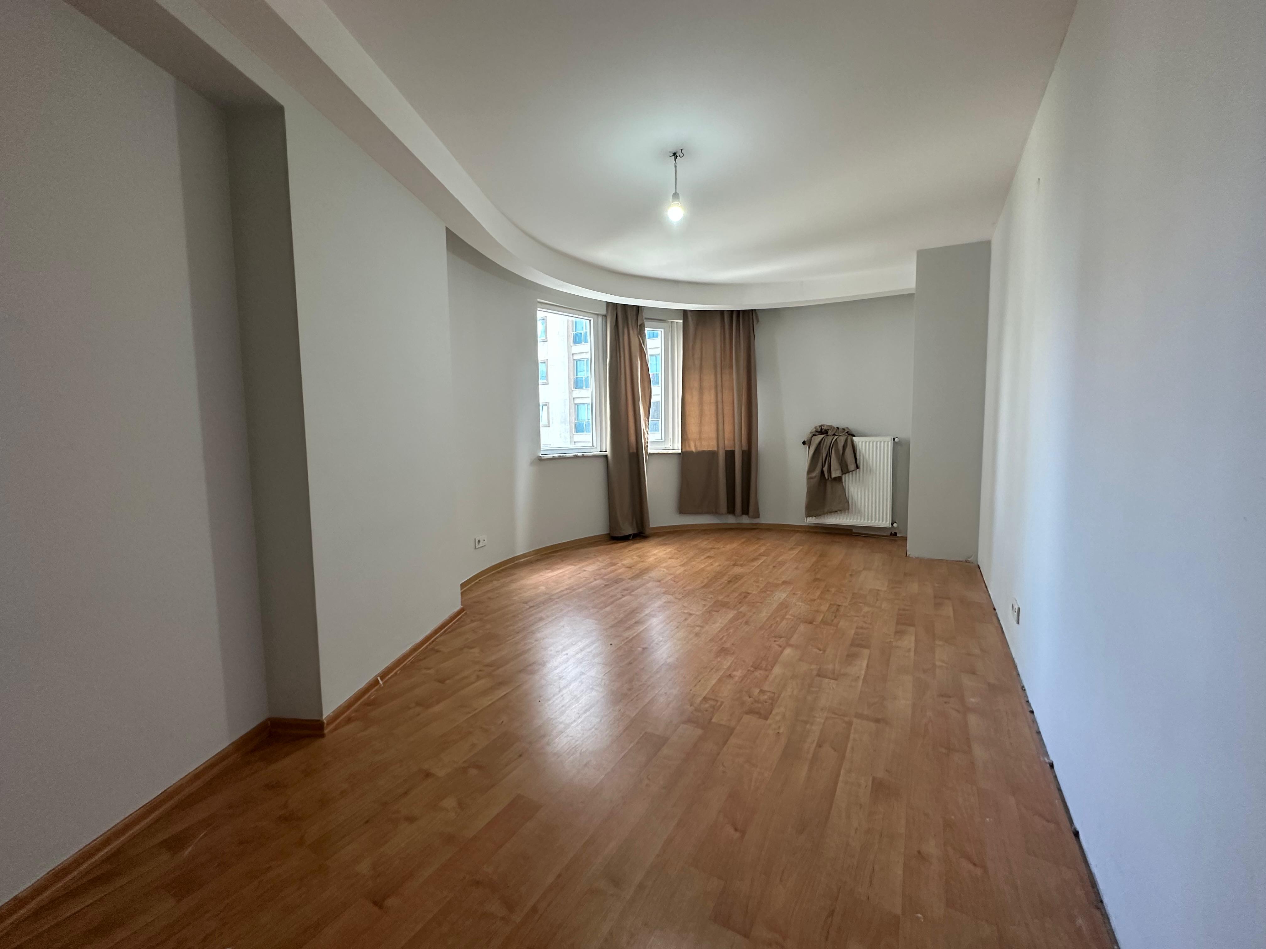 Kiralık Daire, İstanbul / ESENYURT / CUMHURİYET