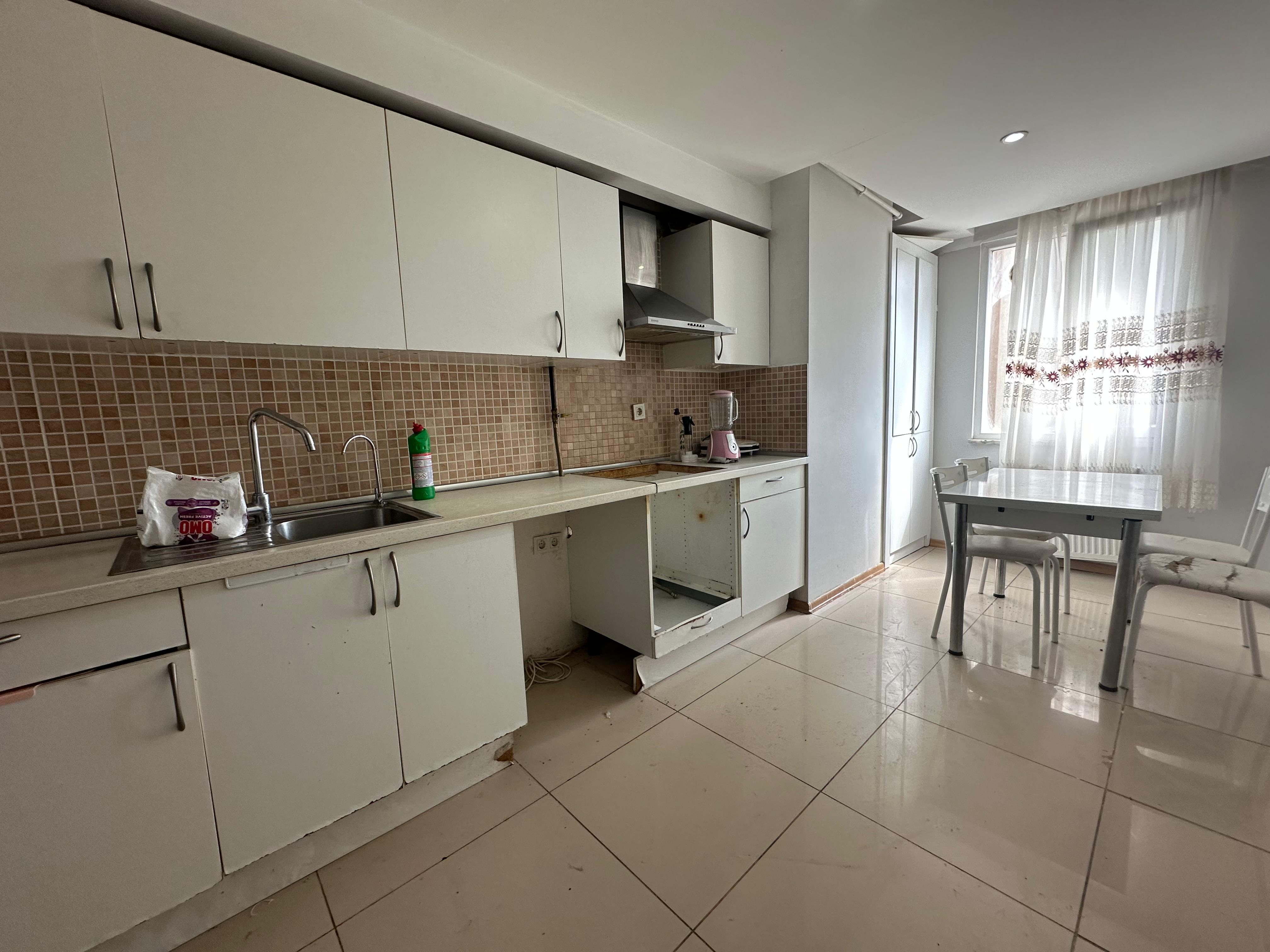 Kiralık Daire, İstanbul / ESENYURT / CUMHURİYET