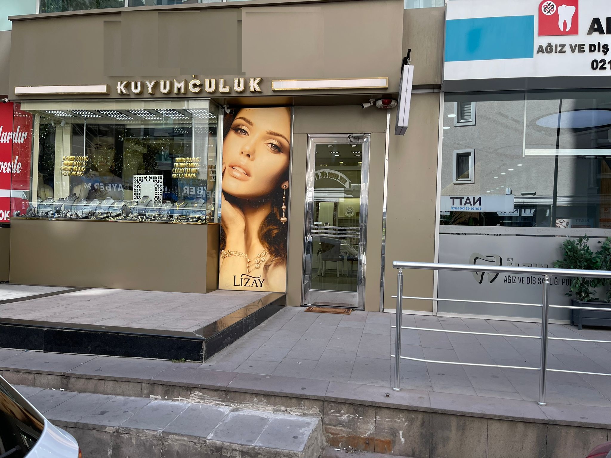 Kiralık Dükkan, İstanbul / ESENYURT / CUMHURİYET