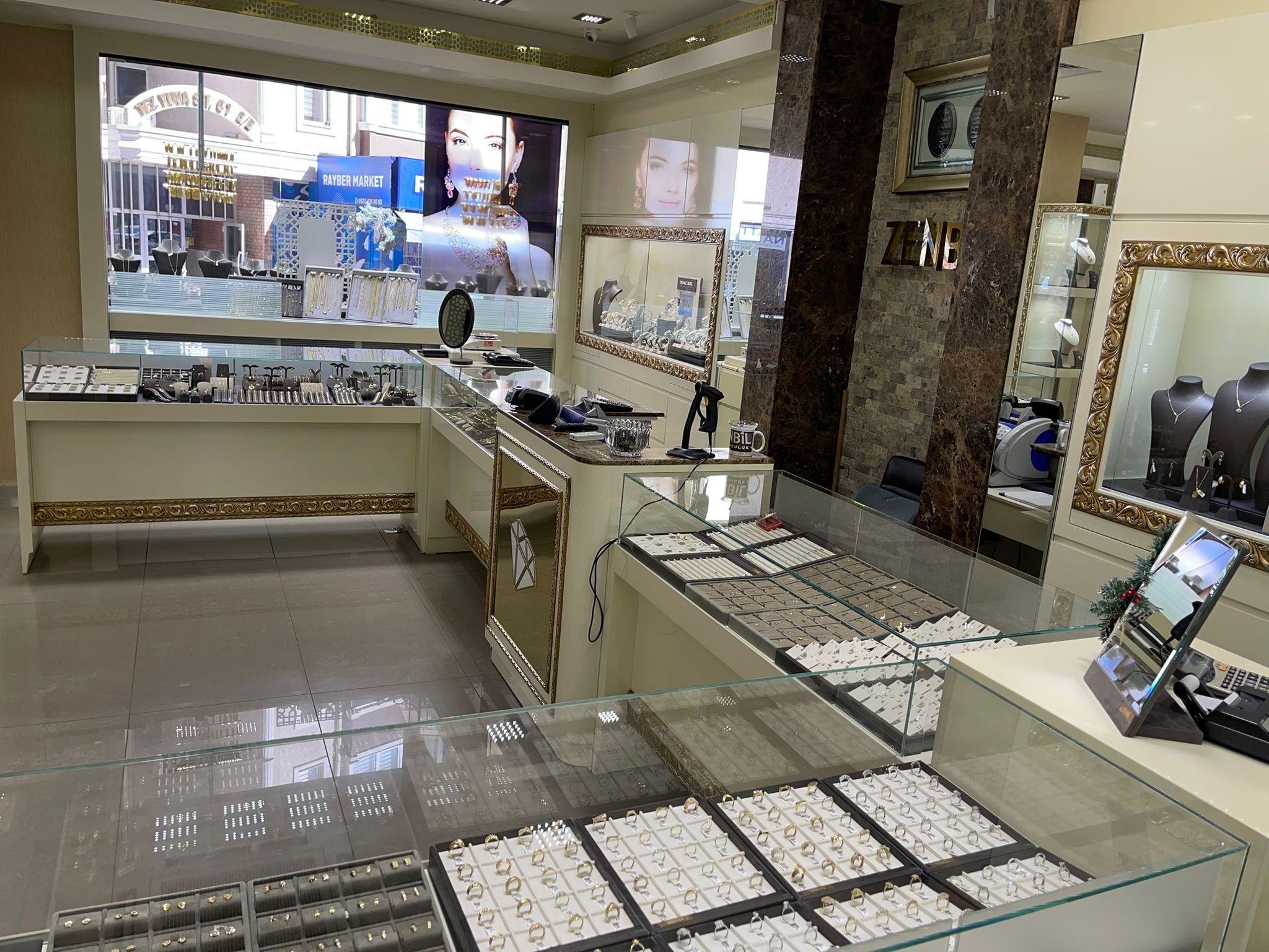 Kiralık Dükkan, İstanbul / ESENYURT / CUMHURİYET