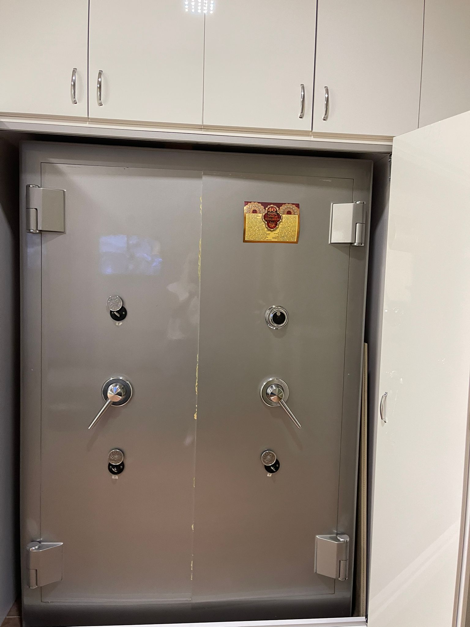 Kiralık Dükkan, İstanbul / ESENYURT / CUMHURİYET