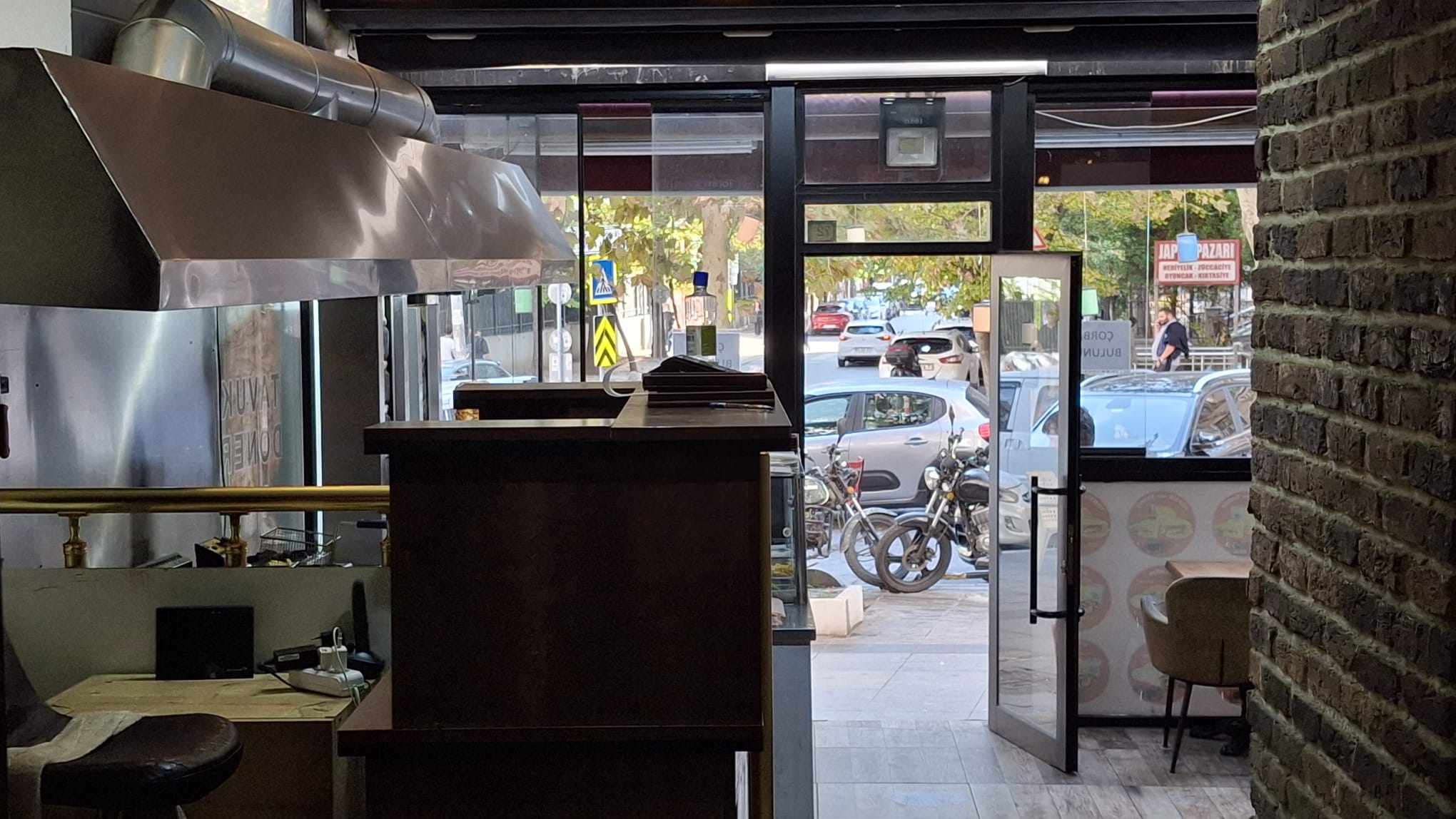 Satılık Dükkan, İstanbul / ESENYURT / CUMHURİYET