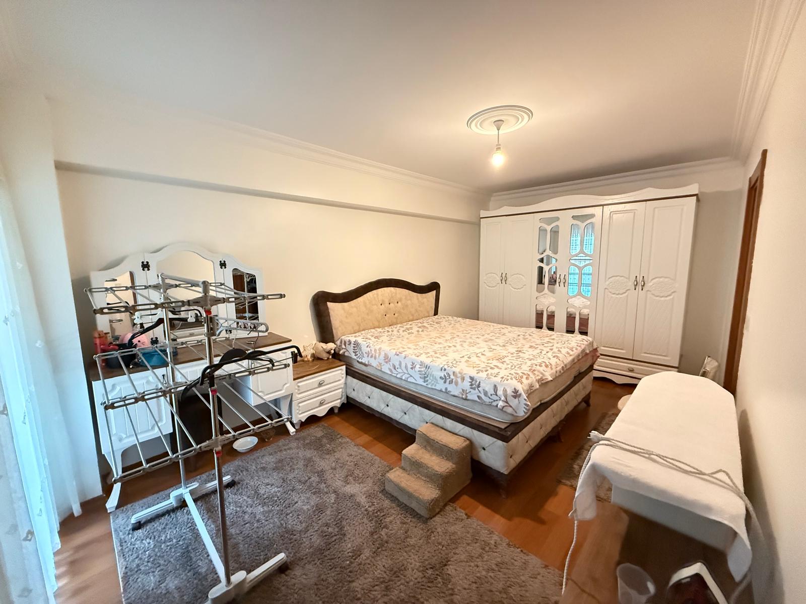 Satılık Daire, İstanbul / CUMHURİYET