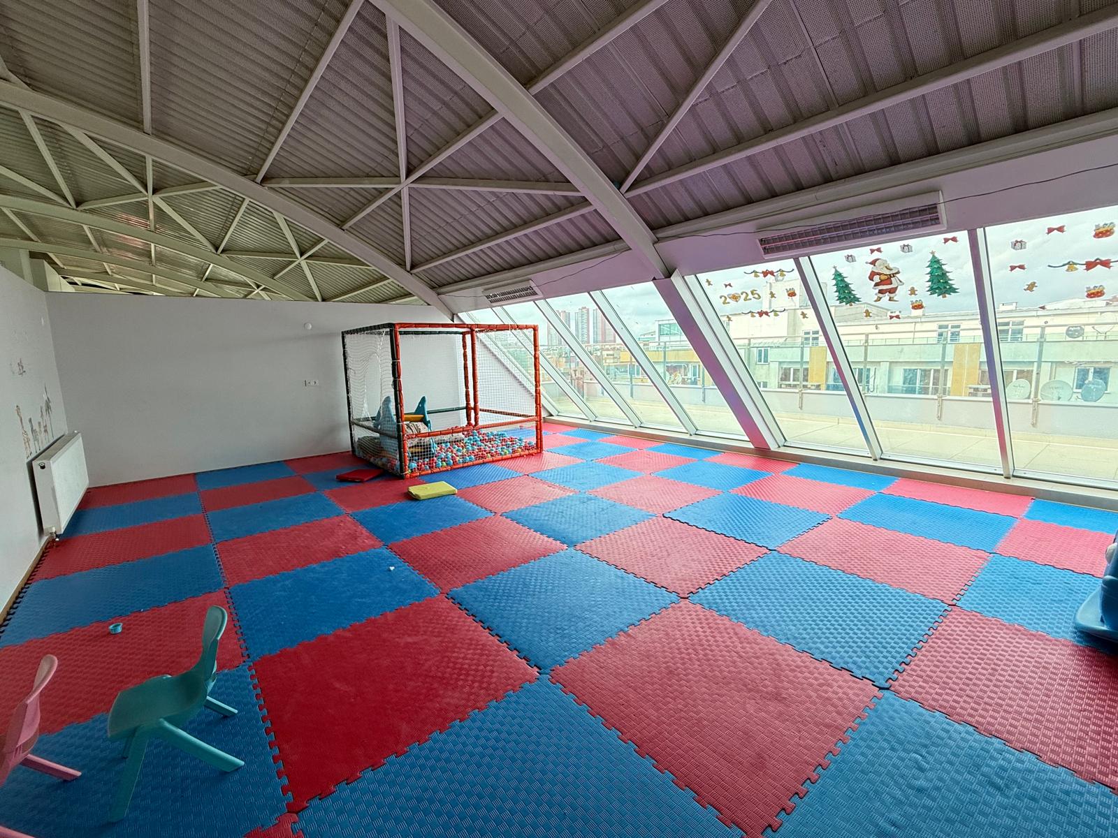 Satılık Daire, İstanbul / CUMHURİYET