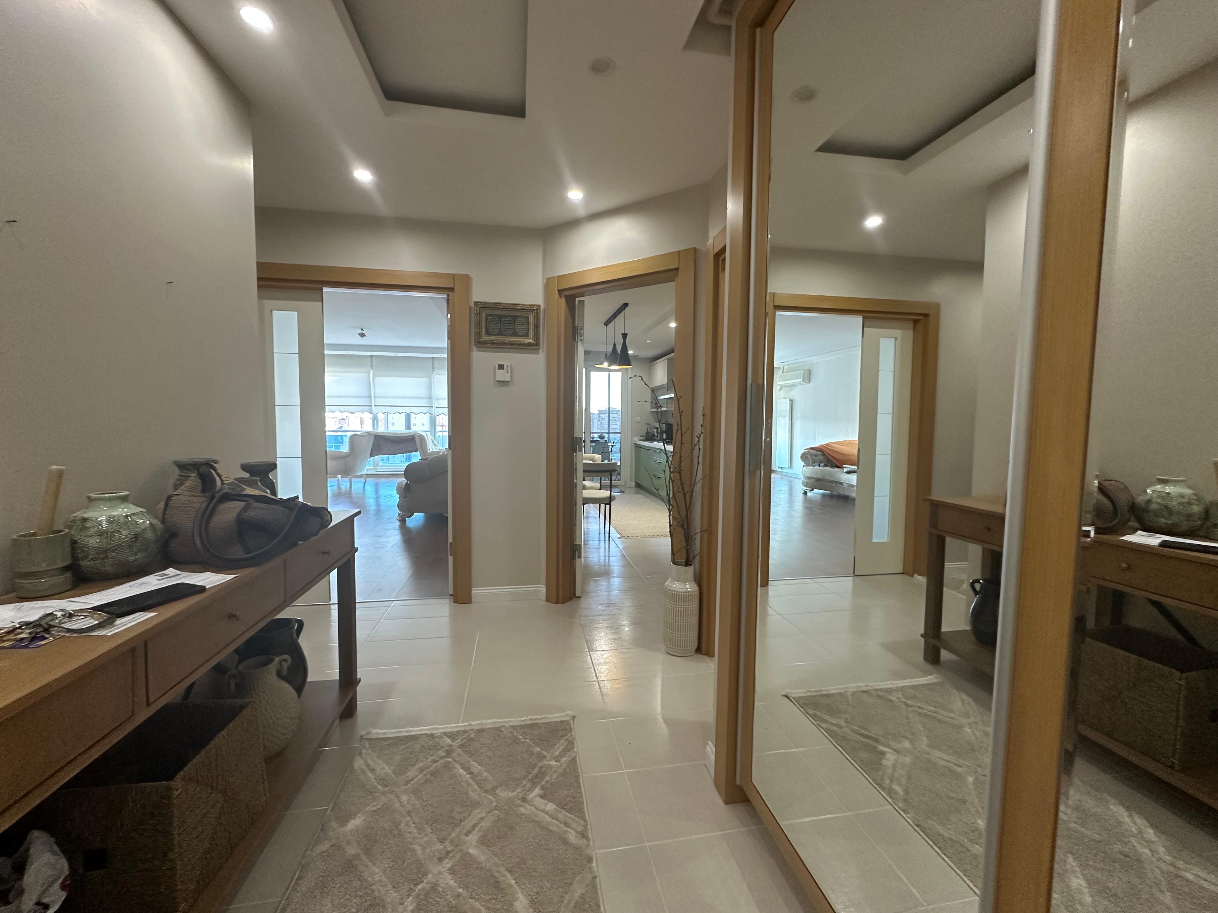 Satılık Daire, İstanbul / CUMHURİYET