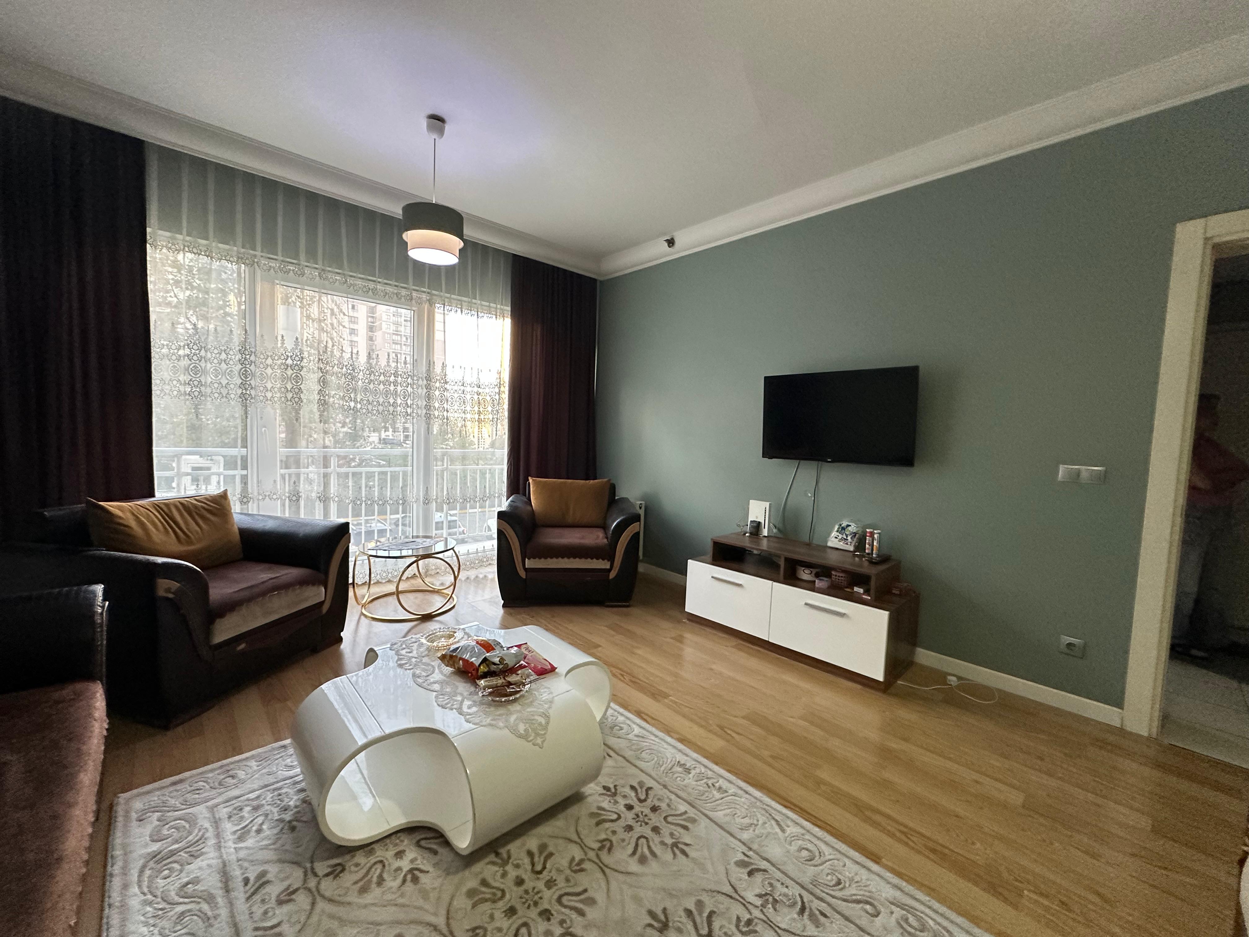 Kiralık Daire, İstanbul / CUMHURİYET