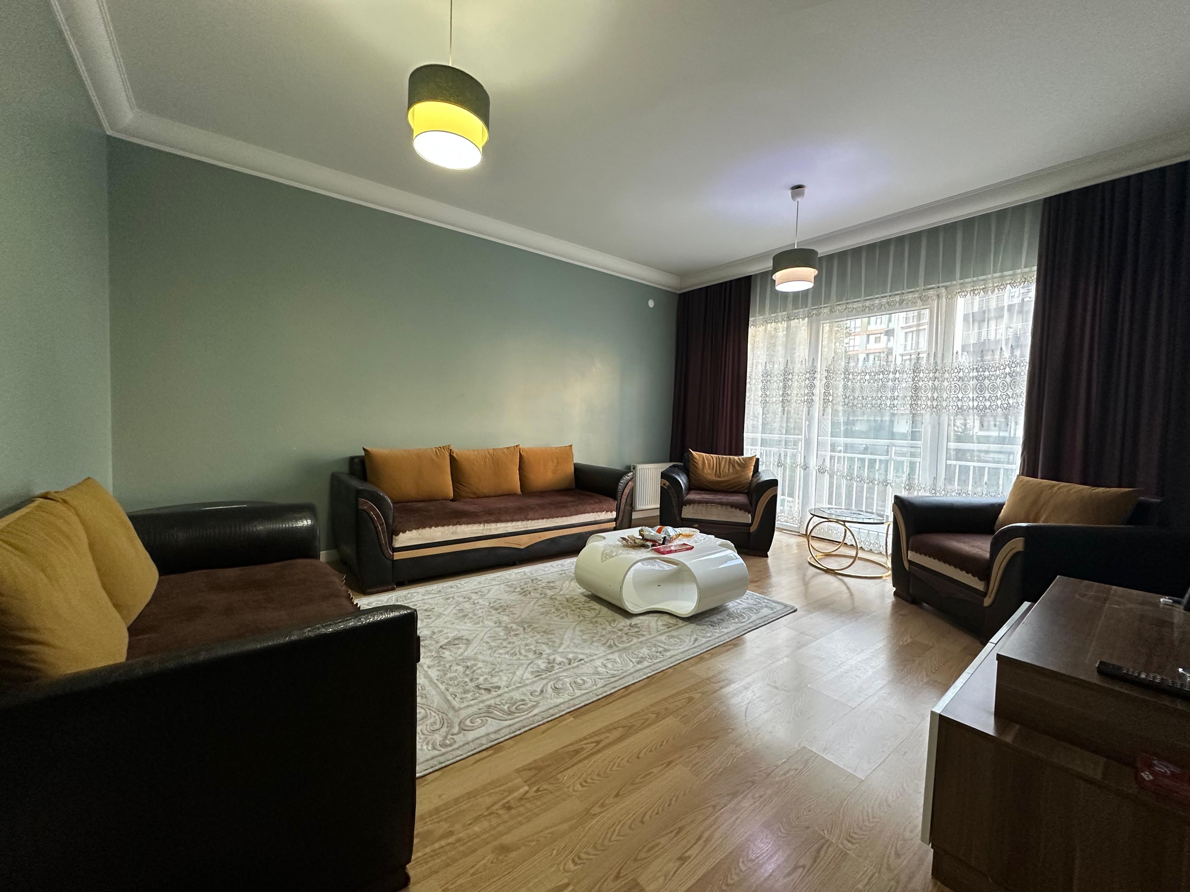 Kiralık Daire, İstanbul / CUMHURİYET