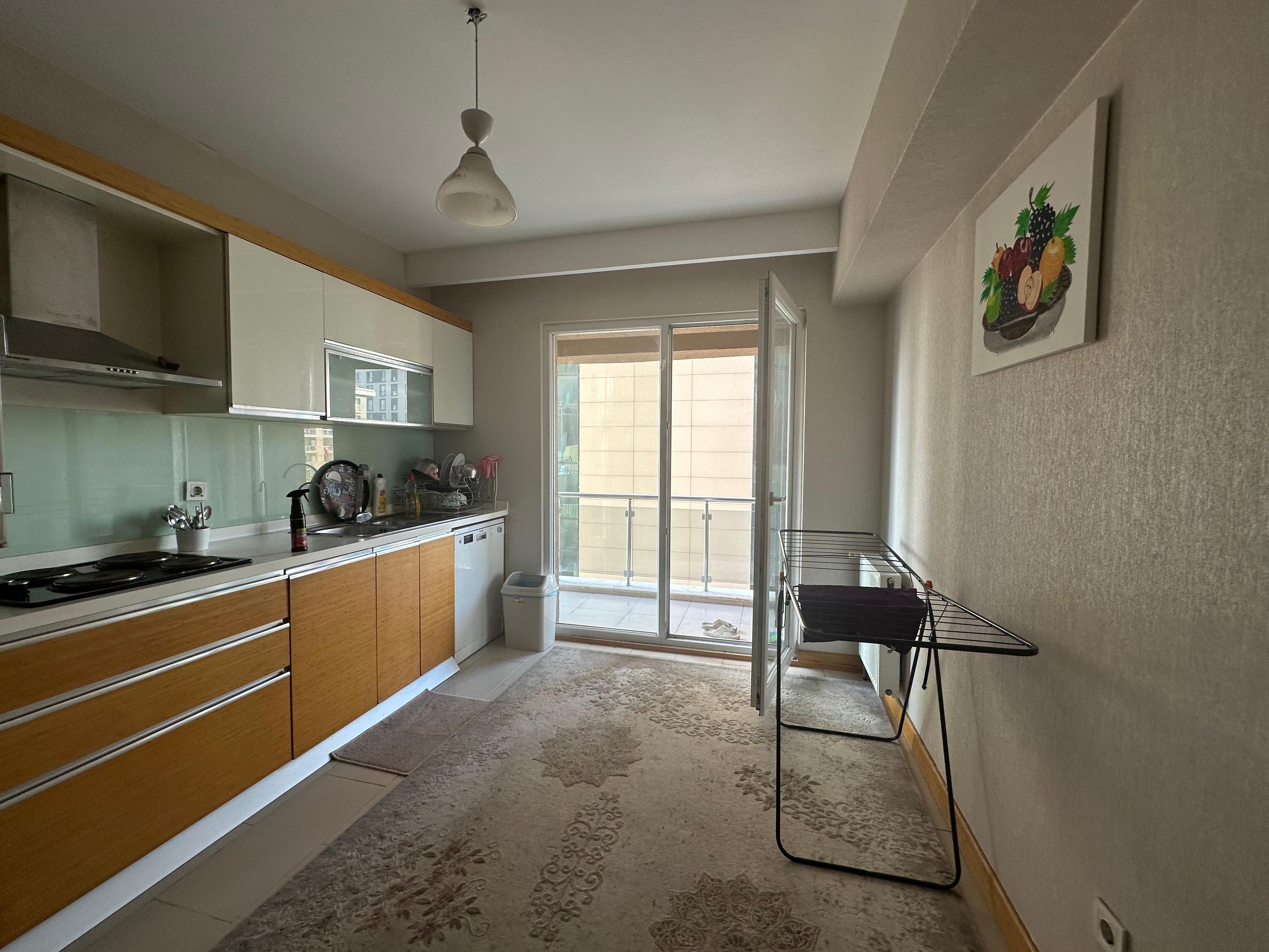 Satılık Apartman, İstanbul / MEVLANA