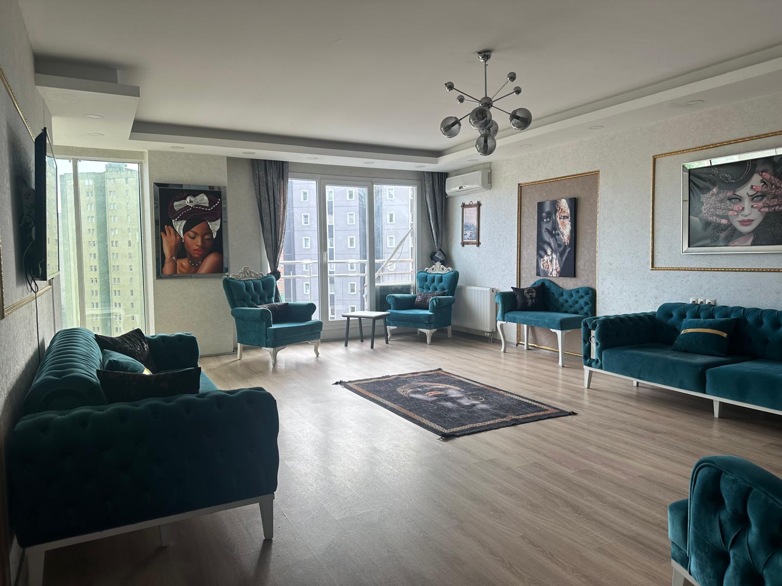 Kiralık Daire, İstanbul / CUMHURİYET