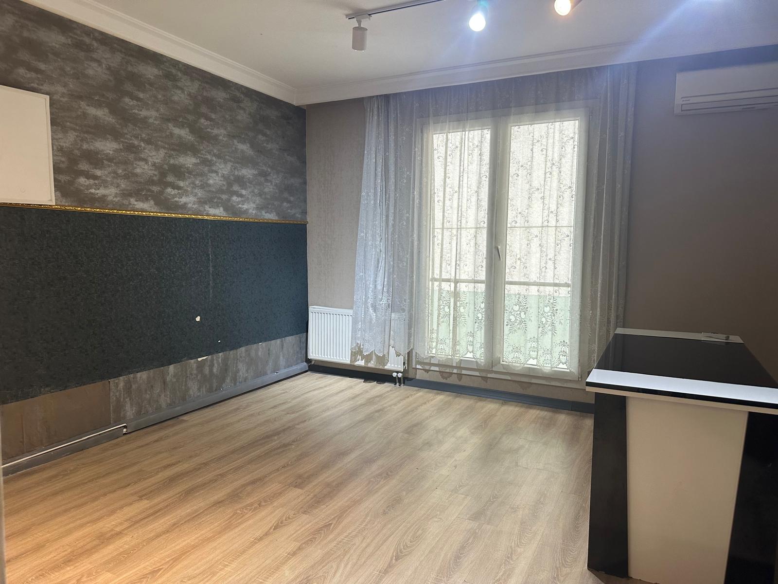 Kiralık Daire, İstanbul / CUMHURİYET