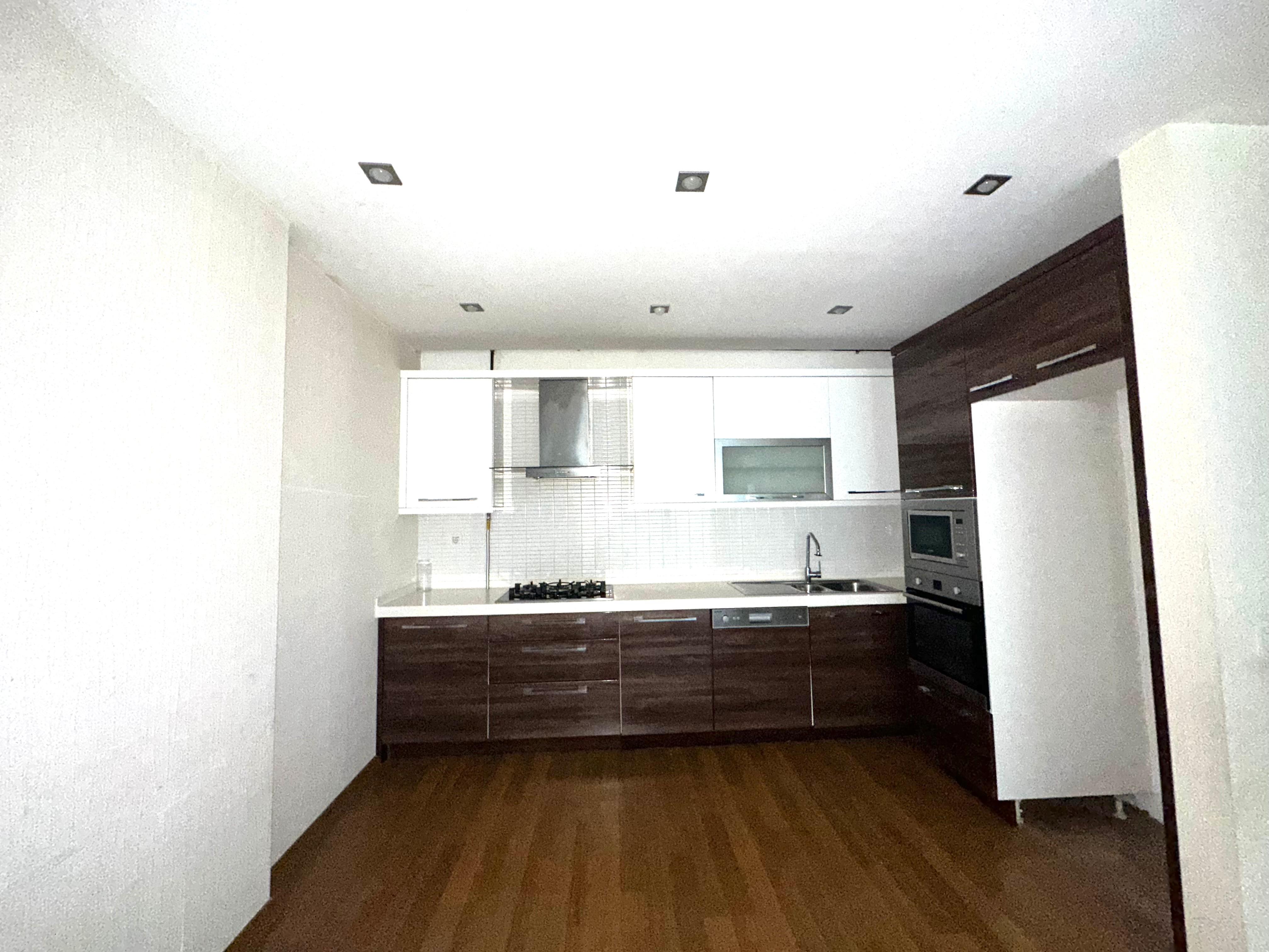 Satılık Daire, İstanbul / CUMHURİYET