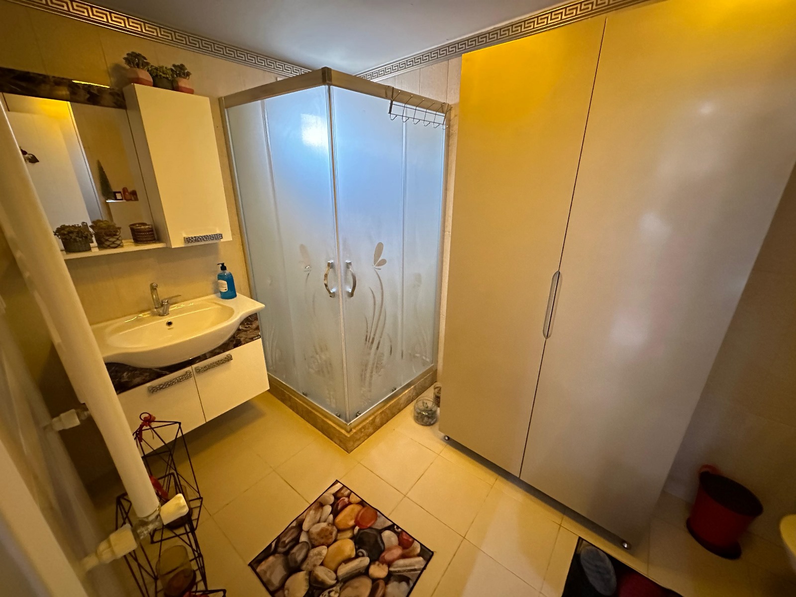 Kiralık Daire, İstanbul / AKŞEMSETTİN