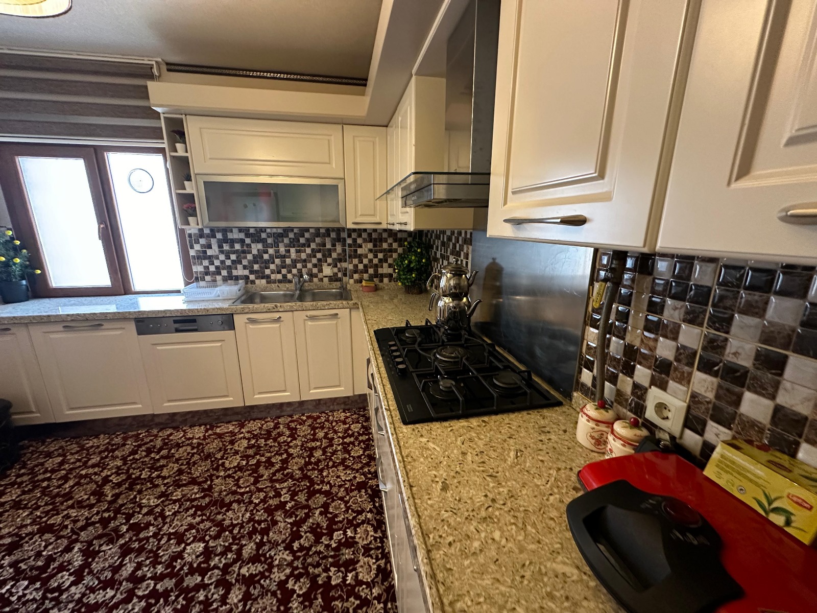 Kiralık Daire, İstanbul / AKŞEMSETTİN