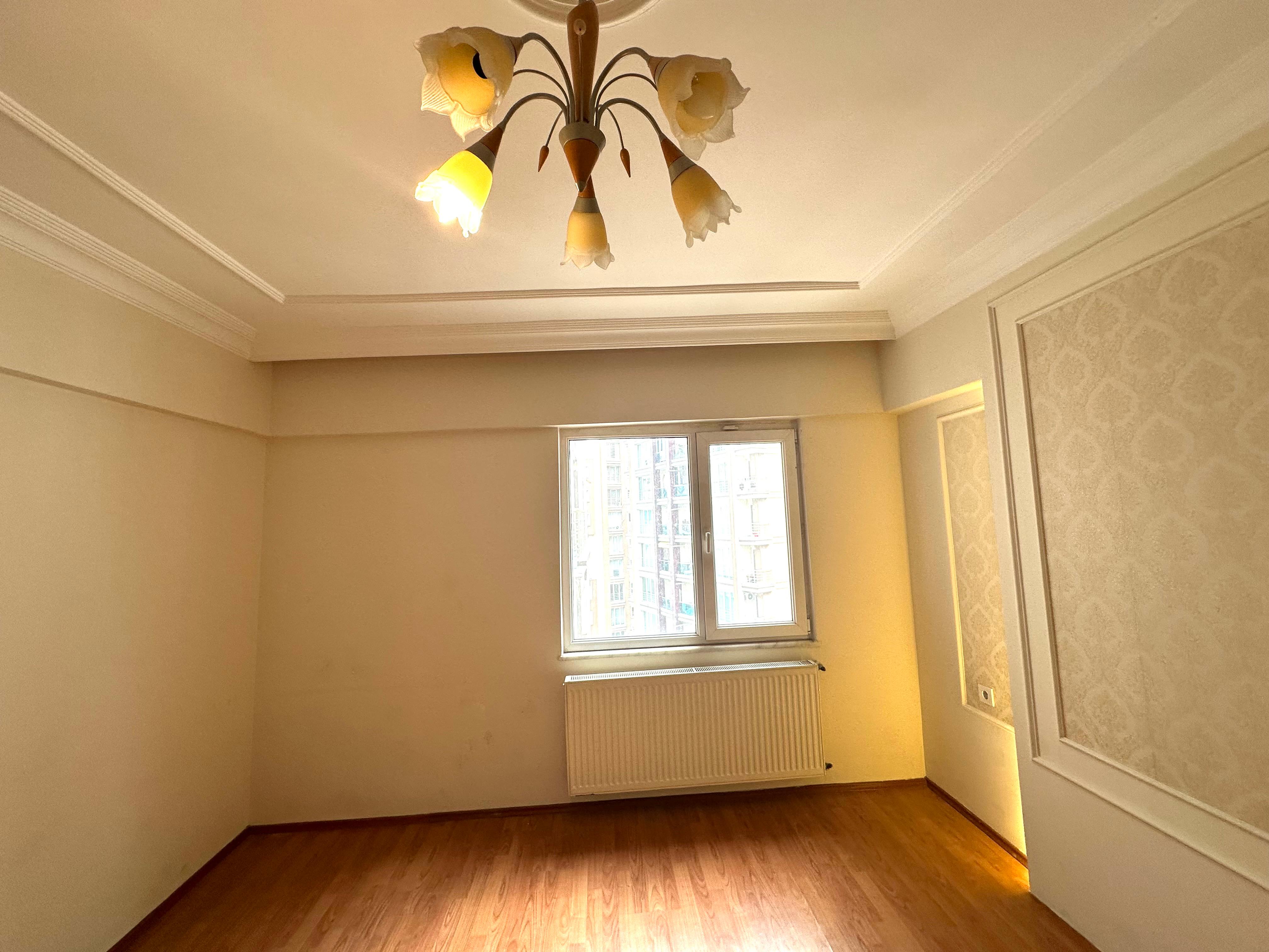 Kiralık Daire, İstanbul / ESENYURT / CUMHURİYET