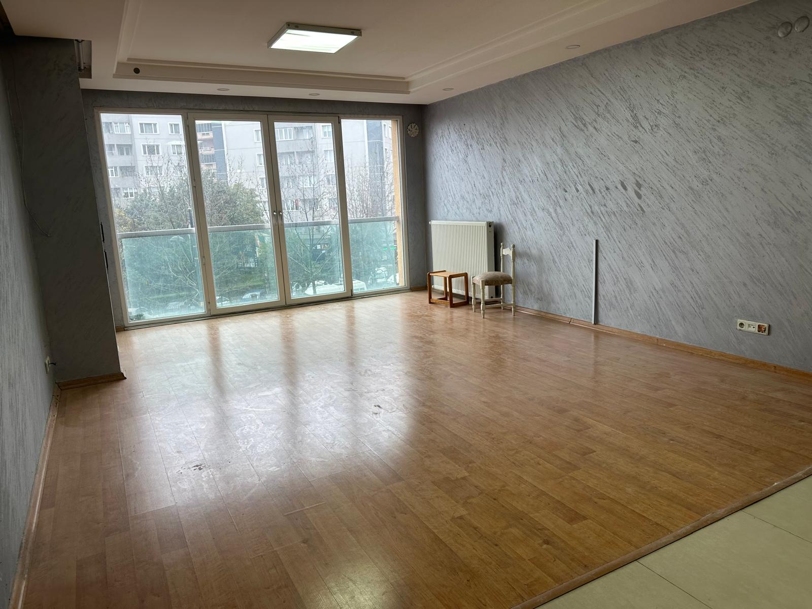 Kiralık Daire, İstanbul / ESENYURT