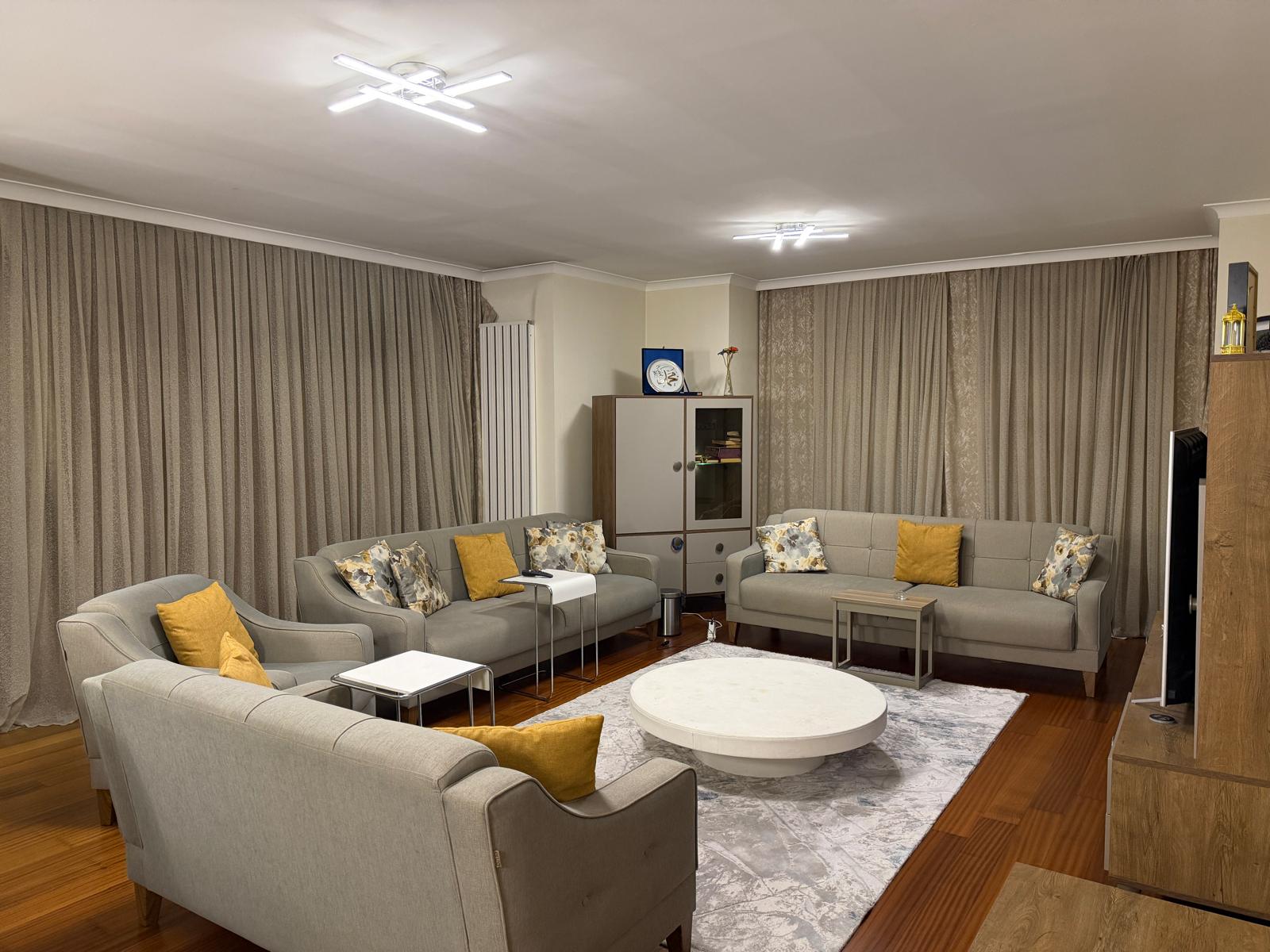 Kiralık Daire, İstanbul / ESENYURT / CUMHURİYET