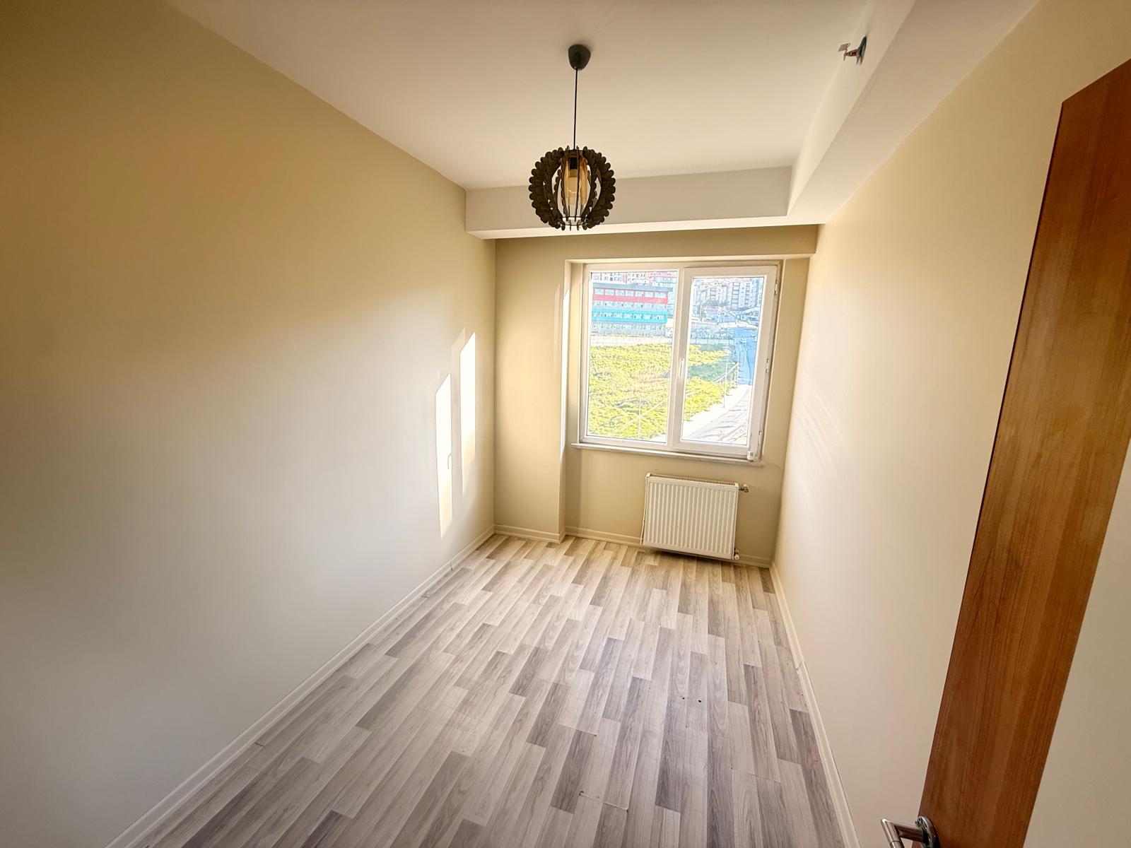 Kiralık Daire, İstanbul / ESENYURT / PİRİREİS