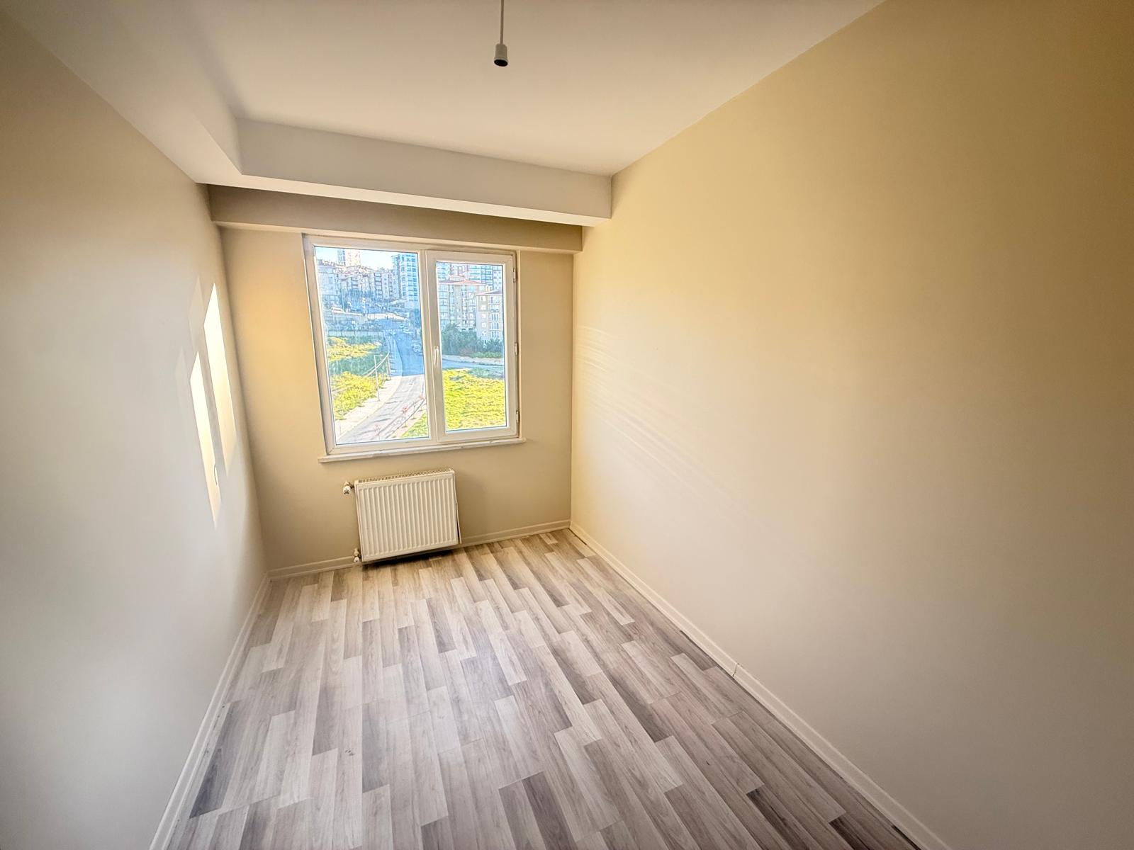Kiralık Daire, İstanbul / ESENYURT / PİRİREİS