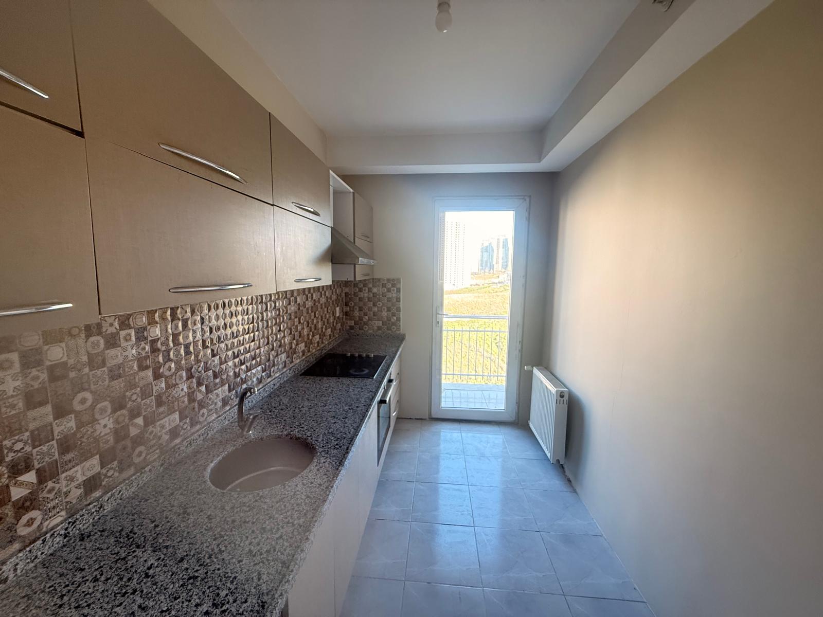 Kiralık Daire, İstanbul / ESENYURT / PİRİREİS